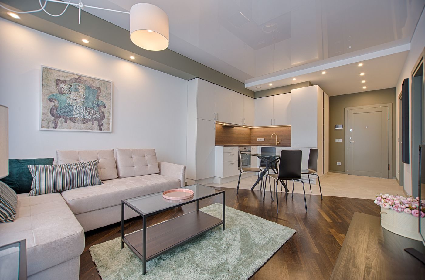 Muratpaşa'da Merkezi Konumda Kiralık 2+1 - fotoğraf 1