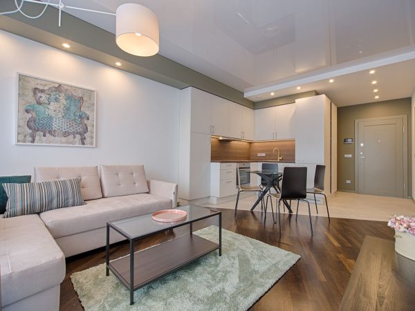 Zekeriyaköy'de Havuzlu Müstakil Villa - fotoğraf 3